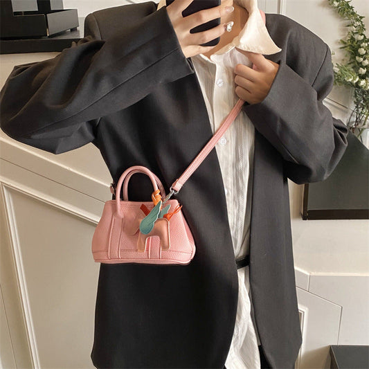 The Gift of Confidence: How the Right Bag Empowers Your Daughter