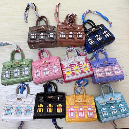 Mini House-Shaped Bag Charm & Keychain: Cute Creative Window Design for Car Keys & Earphone Pouches