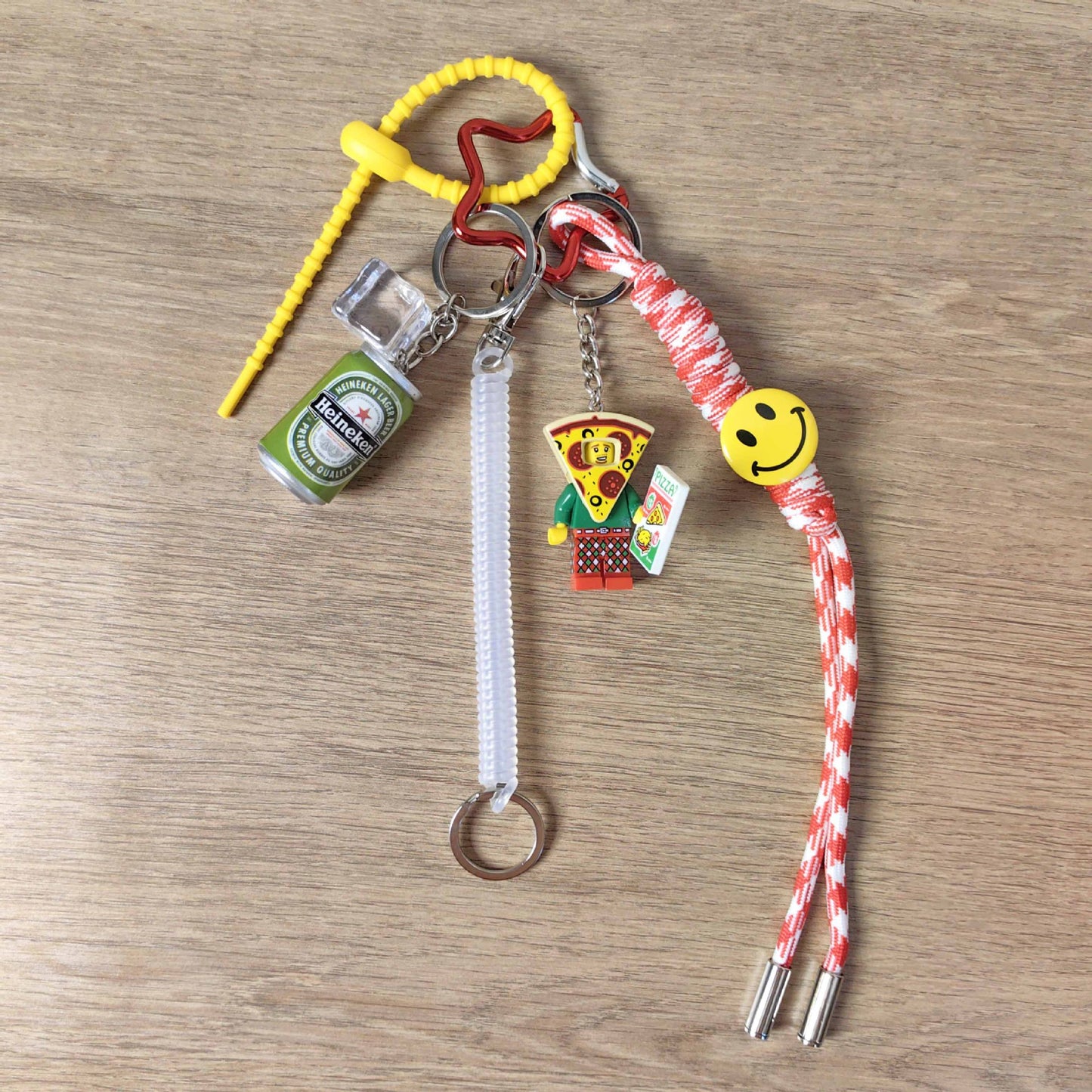 Creative Pizza Builder Keychain with Smiley Beer and Ice Cube Charms - Fun Unisex Bag Accessory
